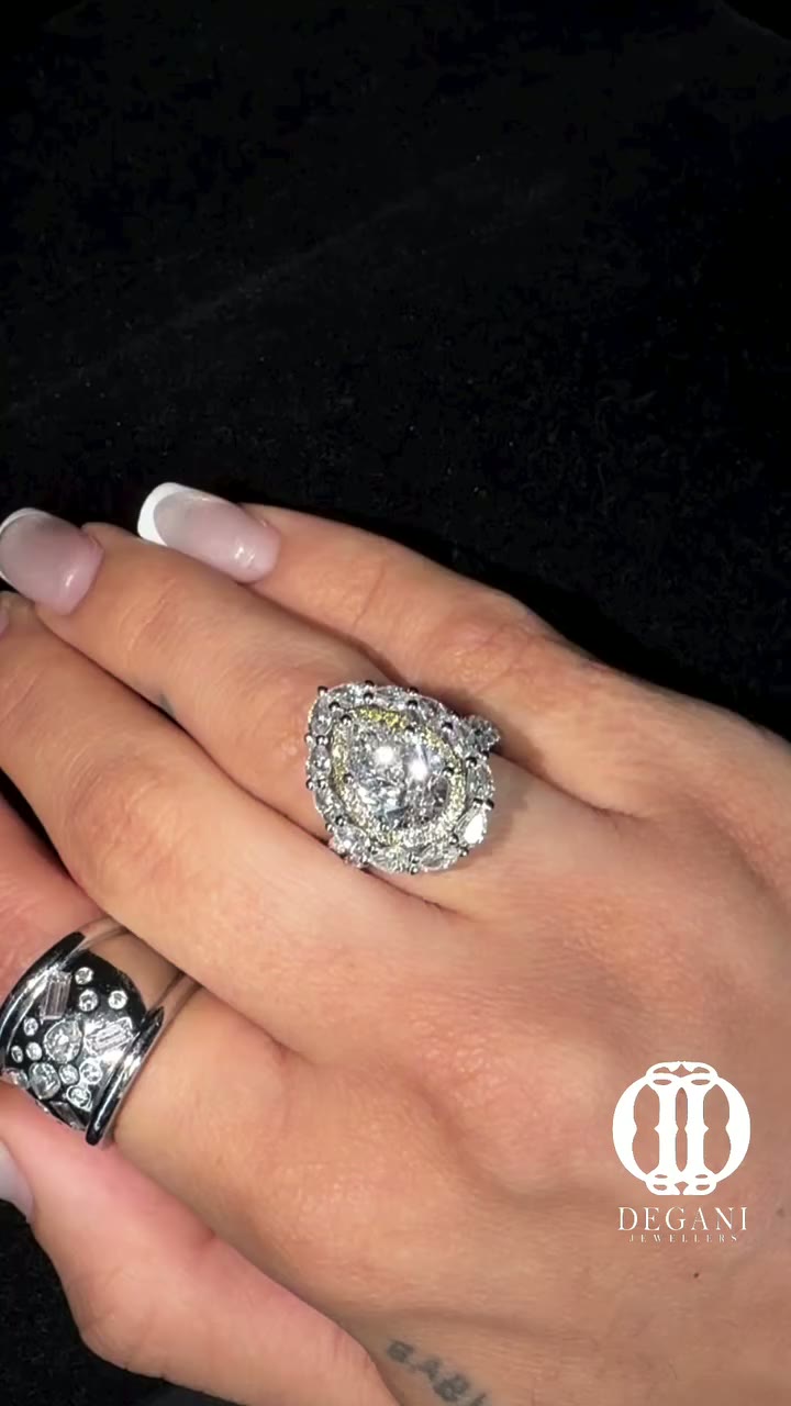 Oval Solitaire — Platinum · hidden halo