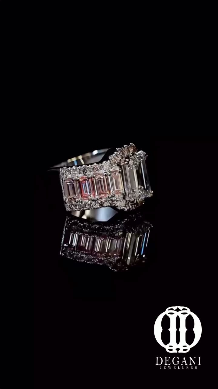 Atelier Signet — 18k gold · hand-engraved